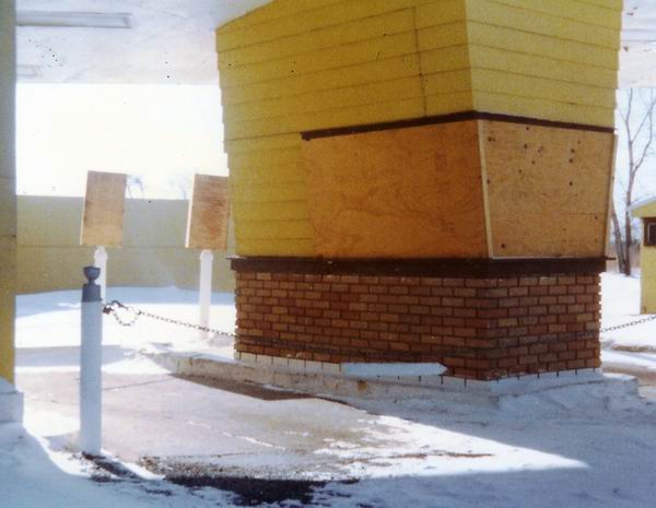 Pontiac Drive-In Theatre - Ticket Lane 1977 From Greg Mcglone (newer photo)
